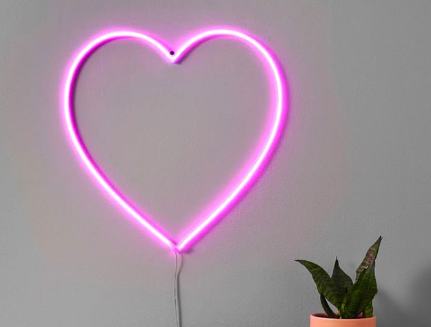 heart neon light in bedroom