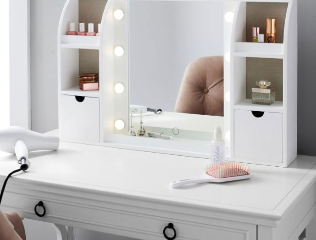 white vanity mirror with lights