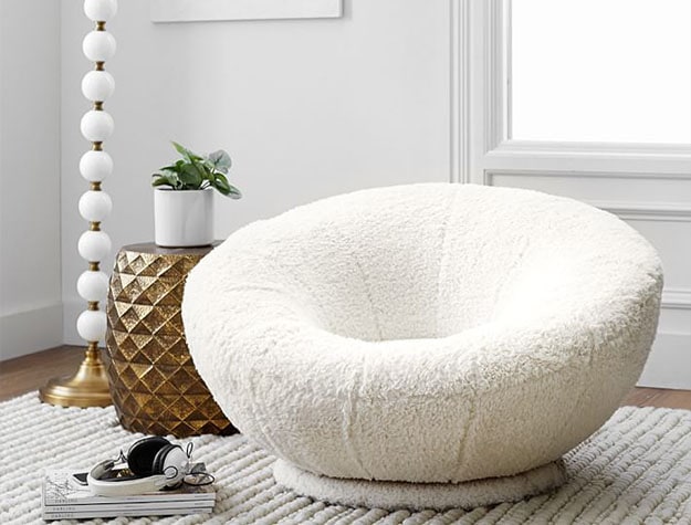 Fluffy round chair