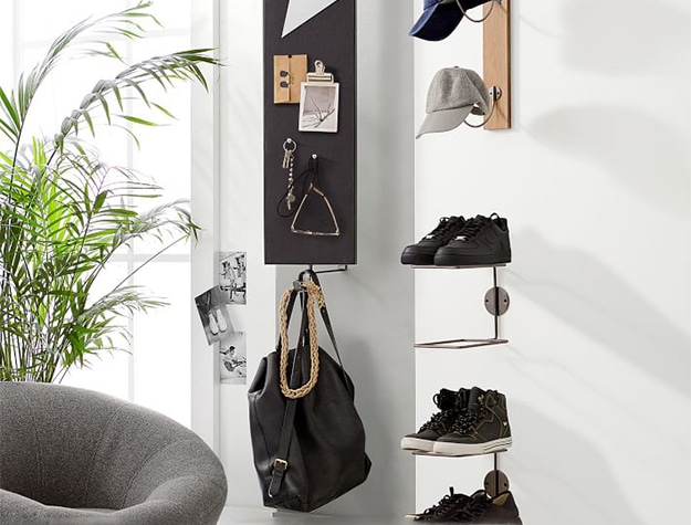 Vertical hat storage