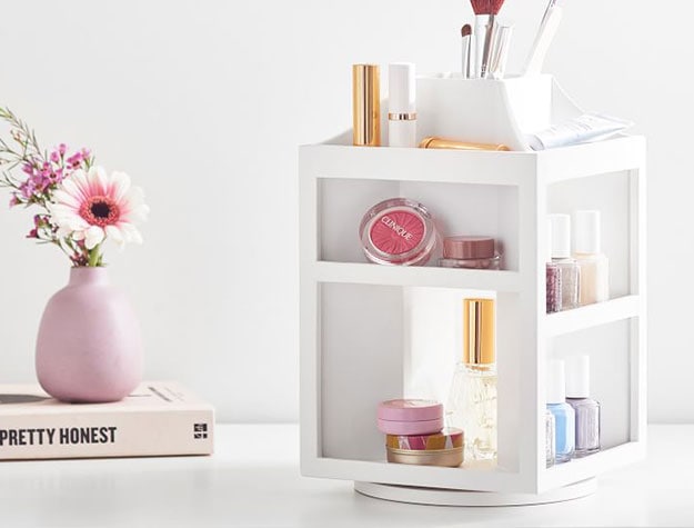 Rotating beauty organizer