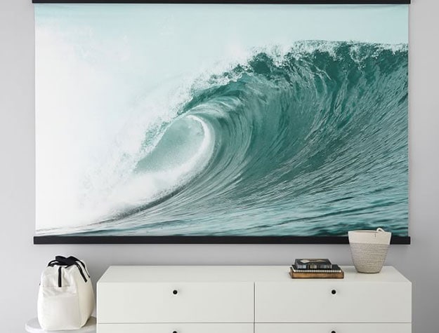 wall tapestry with an ocean wave