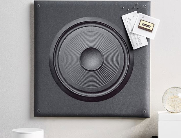 Speaker wall pinboard