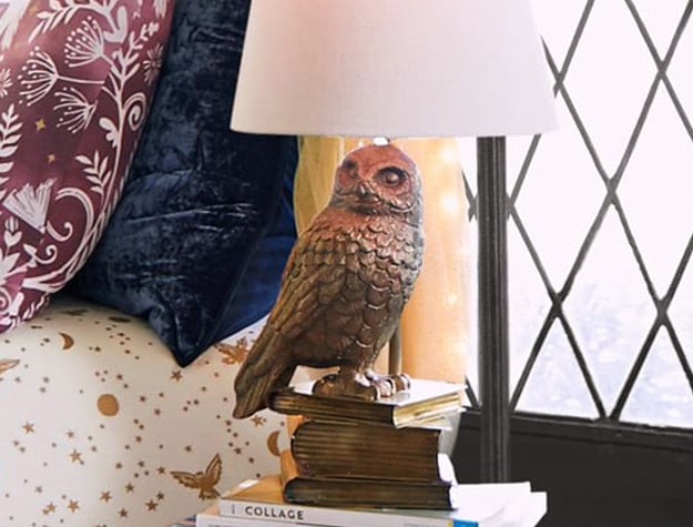 A table lamp features Harry Potter’s loyal pet owl, Hedwig, in its design.