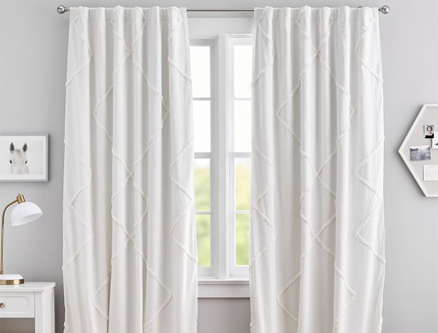 Tufted blackout curtain