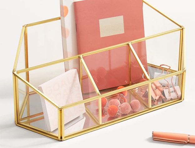 Rotating desk beauty organizer
