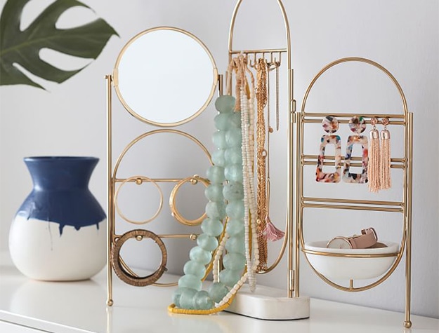 Marble and gold jewelry holder