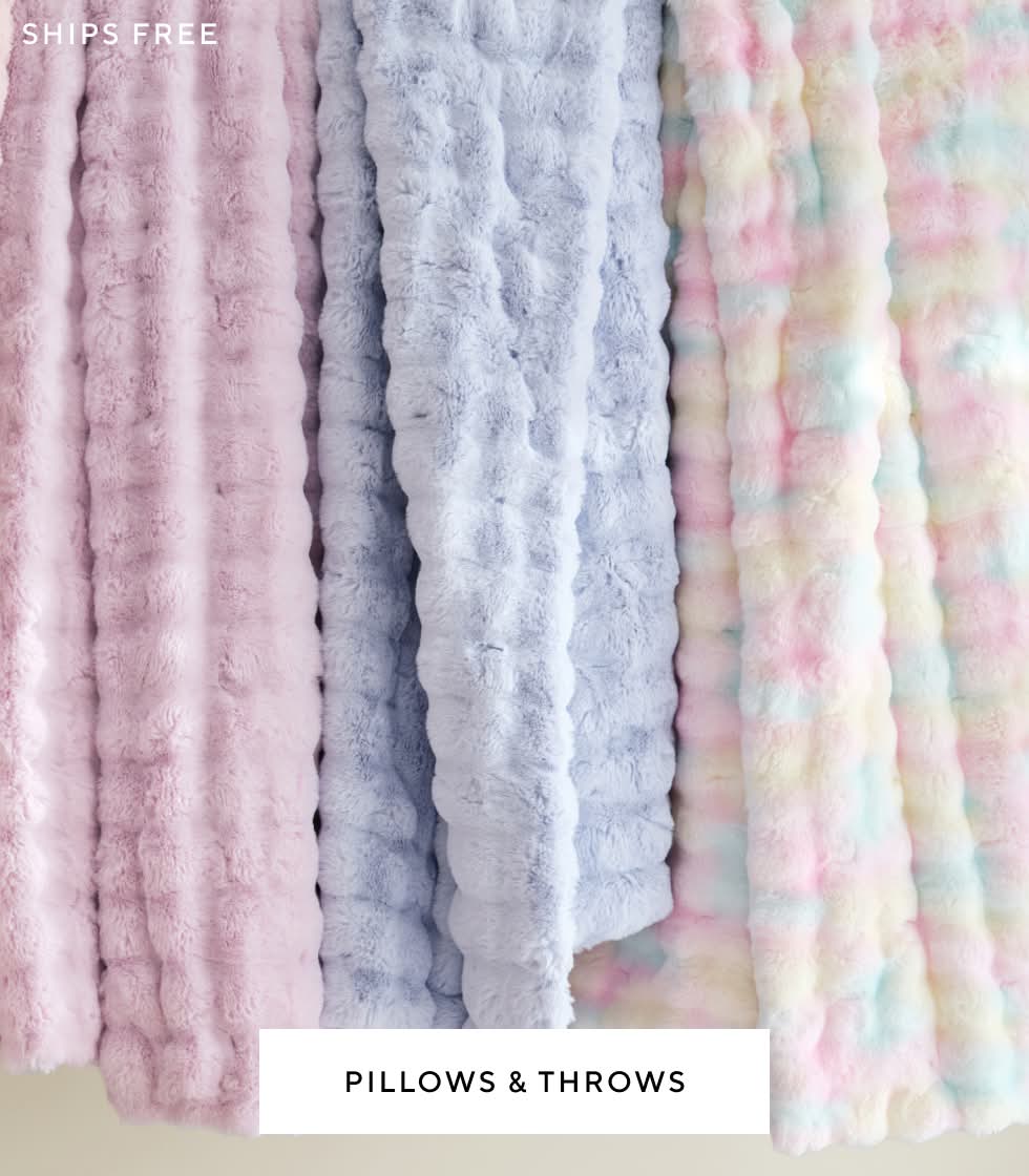 Pillows & Throws