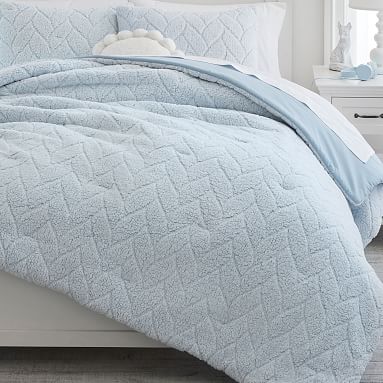Comfort Spaces Odessa Long Fur 4 Piece Comforter and Throw Combo Set Full/Queen Grey Ultra Soft Snuggle Warm Ogee Pattern Bedding