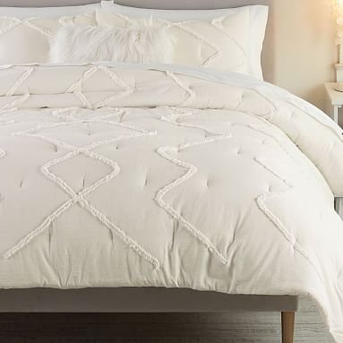 Ashlyn Tufted Comforter, Single/Single XL, Ivory