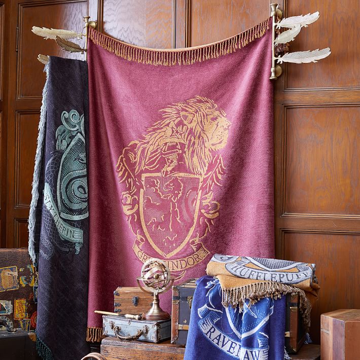 Harry Potter™ Chenille Crest Throw