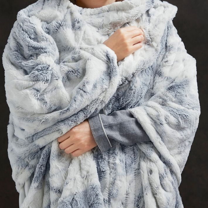 Beautyrest Heated Oversized Faux Fur Throw | Pottery Barn Teen