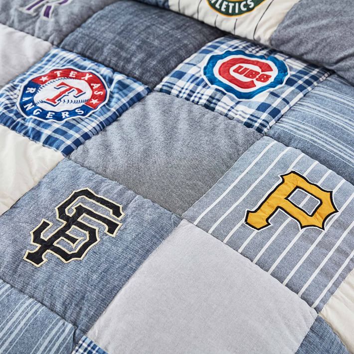 Chicago Cubs Gray W Sweatshirt Blanket (Screened)