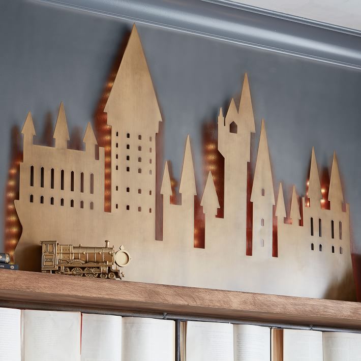 Harry Potter Castle Hogwarts Grounds Terrarium LIMITED EDITION