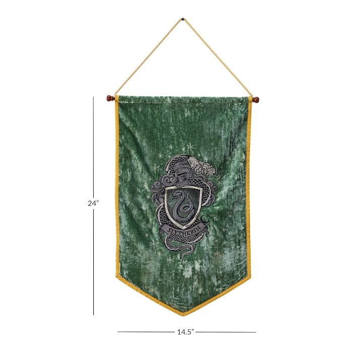 Slytherin Pennant - Home