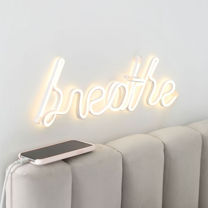 Breathe Led Wall Light 