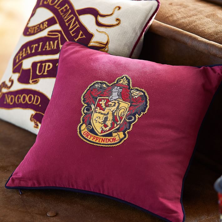 Gryffindor pillow 2024