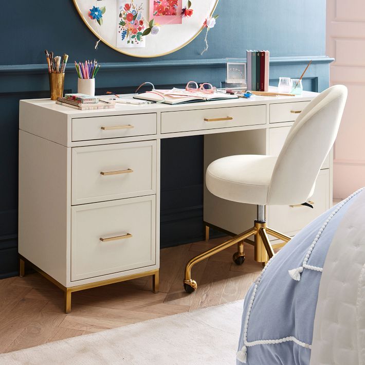 Chelsea Smart™ Storage Vanity Desk