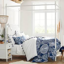 Colette Canopy Bed