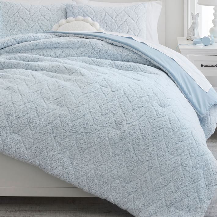 Cozy Sherpa Comforter