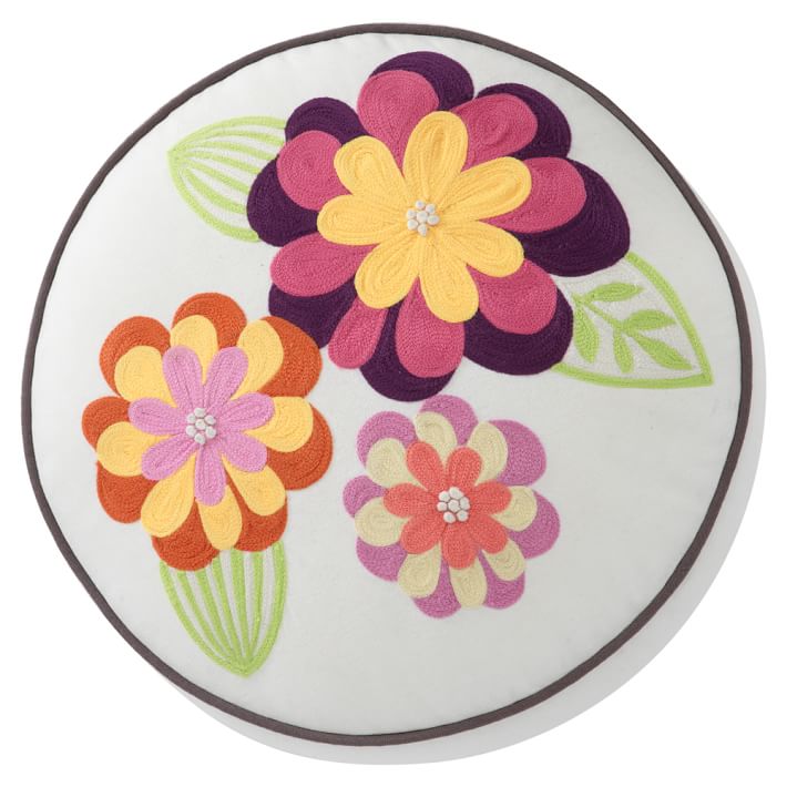 Fresh Flowers Round Pillow Cover, Warm