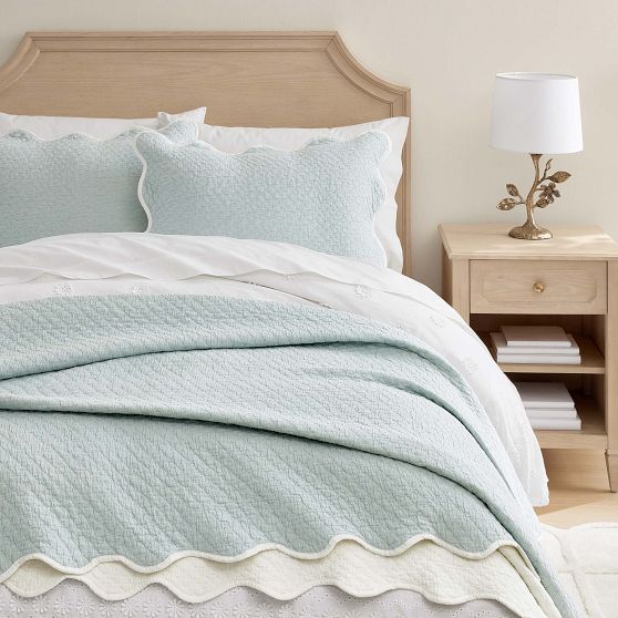 Sweet Scallop Coverlet Pottery Barn Teen