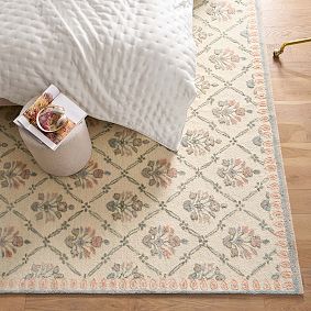 Floral Bouquet Rug | Pottery Barn Teen