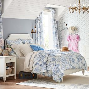 LoveShackFancy Bow Chandelier (24") | Pottery Barn Teen