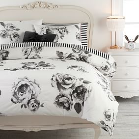 Emily &amp; Meritt Bed Of Roses Duvet Cover - Black &amp; Blush