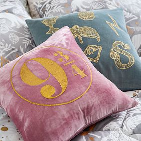 Harry Potter&#8482; Platform 9 3/4&#8482; Pillow Cover