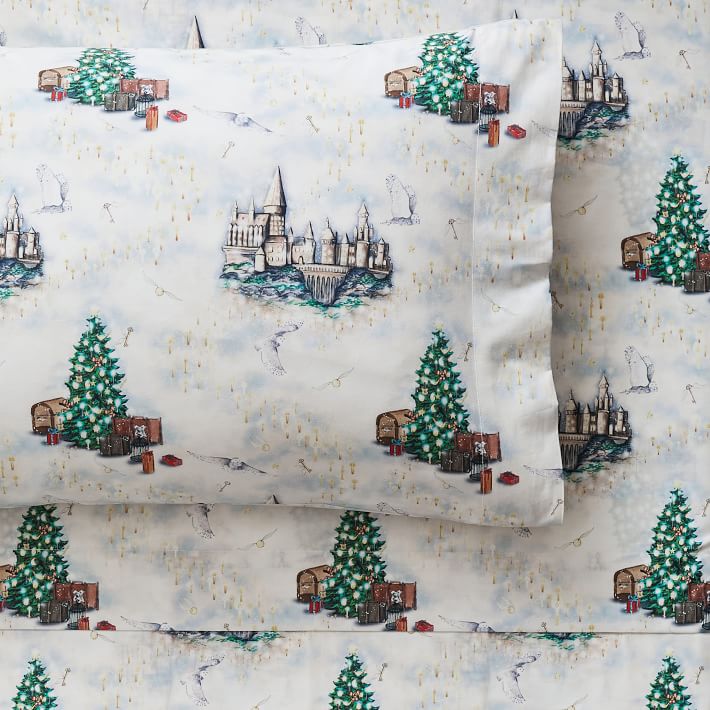 Harry Potter™ Hogwarts™ Christmas Percale Sheet Set