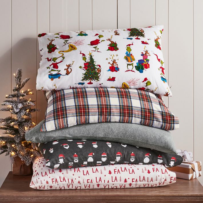 Pottery Barn QUEEN The Grinch and Max fashion Sheet Set