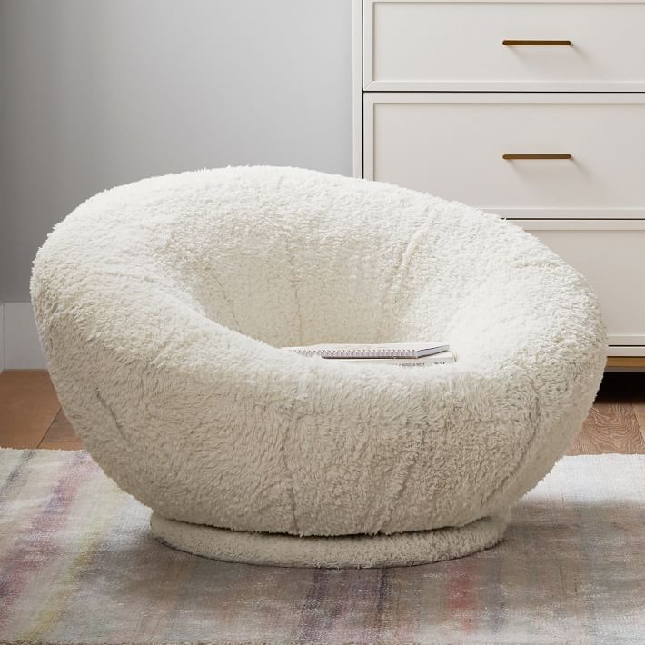 Sherpa Ivory Groovy Swivel Chair