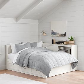 Hampton Corner Storage Bed &amp; 5 Drawer Wide Dresser Set