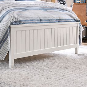 Beadboard Basic Bed