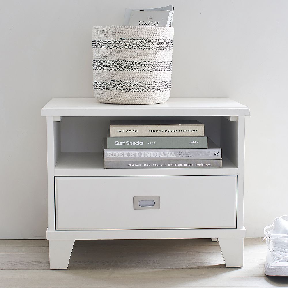 Findley Nightstand (23&quot;)