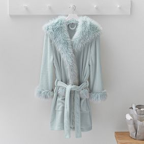 Feathery Faux-Fur Collar Robe