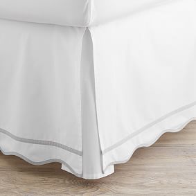 Classic Scallop Trim Organic Bedskirt