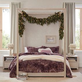 Costa Canopy Bed