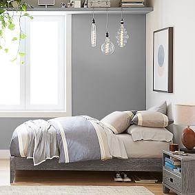 Findley Platform Bed &amp; Nightstand Set