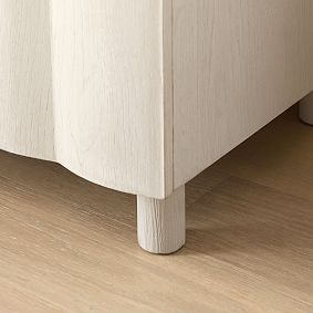 Fluted 6-Drawer Dresser (56w x 19d&quot;)