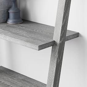 Beadboard Ladder Bookshelf (29.5&quot;)