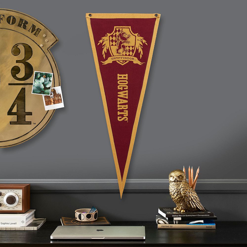 HARRY POTTER&#8482; GRYFFINDOR&#8482; Pennant