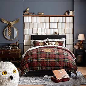 Harry Potter&#8482; Hedwig&#8482; Round Mirror