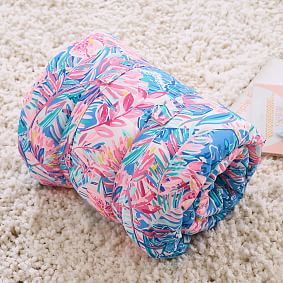 Lilly Pulitzer Slathouse Soiree Sleeping Bag