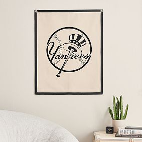 <i>MLB&#8482;</i> Canvas Flag