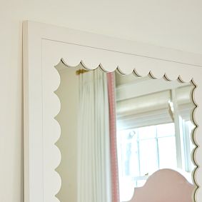 Gigi White Wall Mirror (28&quot;x38&quot;)