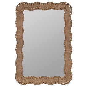Scalloped Linden Rectangular Wall Mirror (28&quot;x40&quot;)