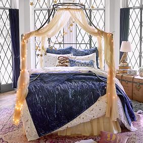 Harry Potter&#8482; Magical Velvet Quilt