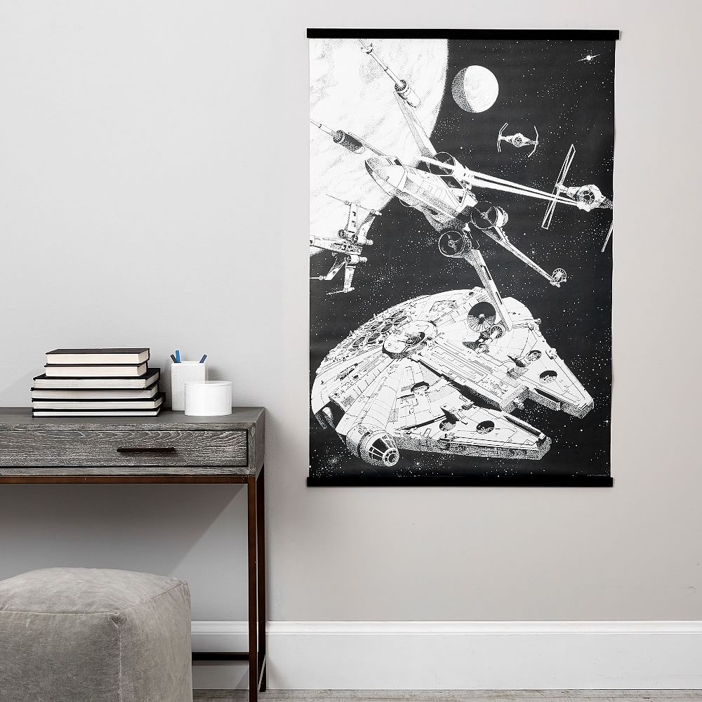 <em>Star Wars</em>&#8482; <em>A New Hope</em>&#8482; Galactic Battles Wall Mural
